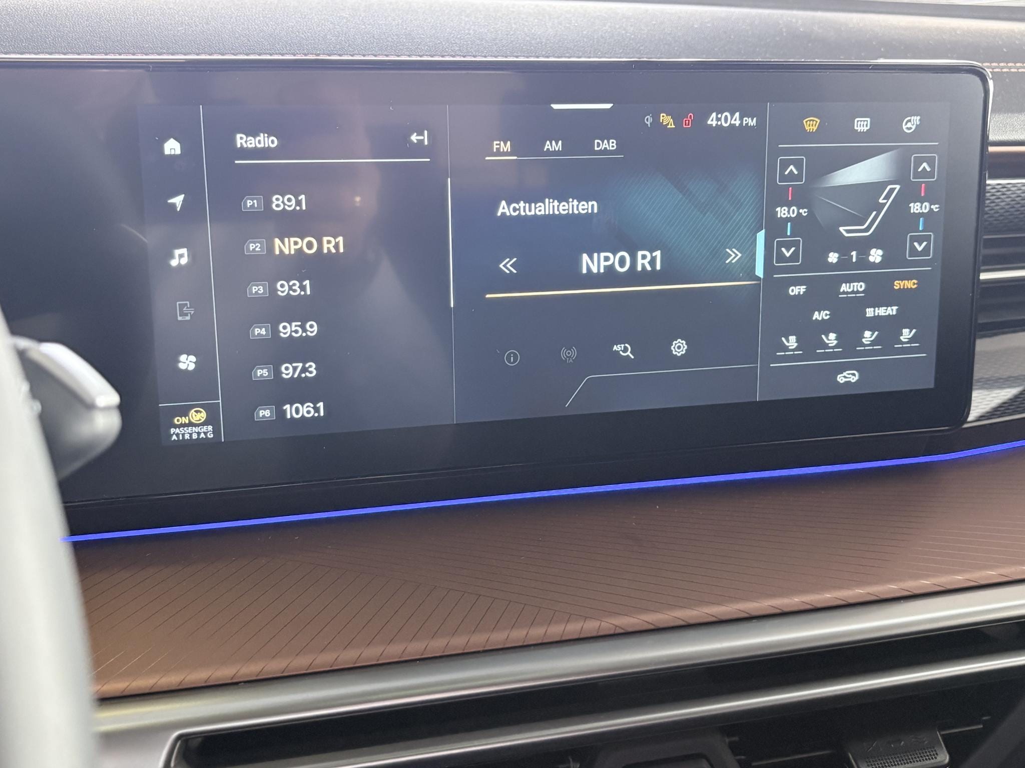 KGM Torres EVX Titanium 80.6 kWh Stoel/stuur verwarming / Stoelkoeling, Panoramadak , Rondomzicht camera's afbeelding 32
