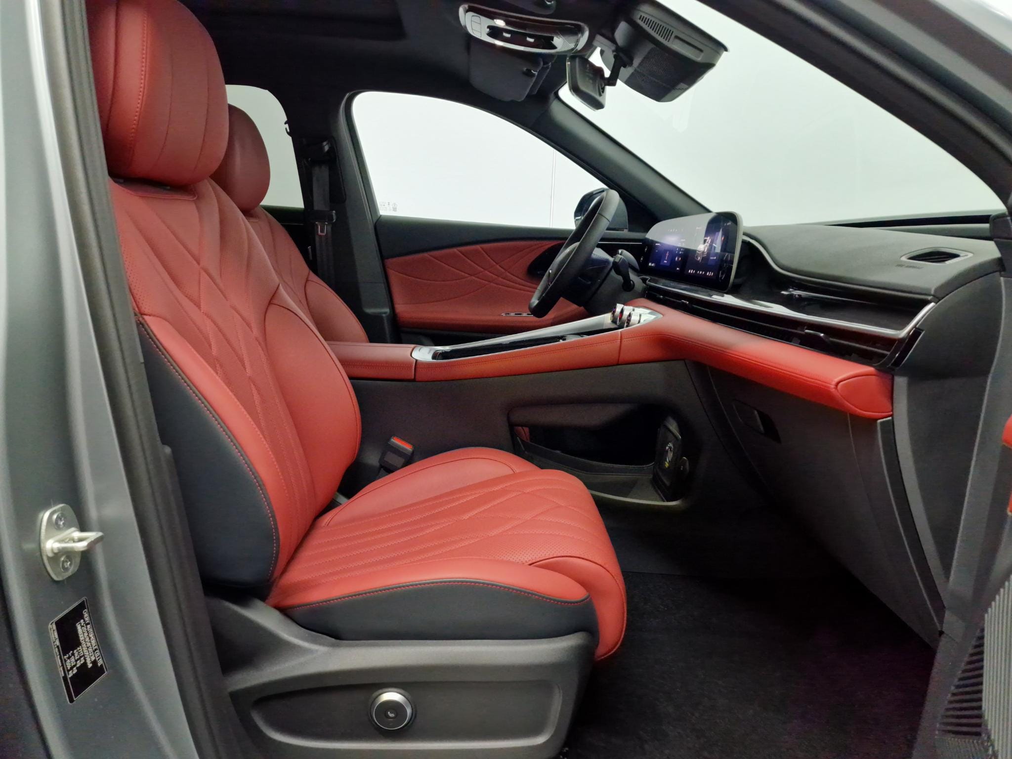 Omoda 9 SHS 1.5T-GDi SHS-P Premium Enige in Nederland met rood lederen bekleding ! afbeelding 46