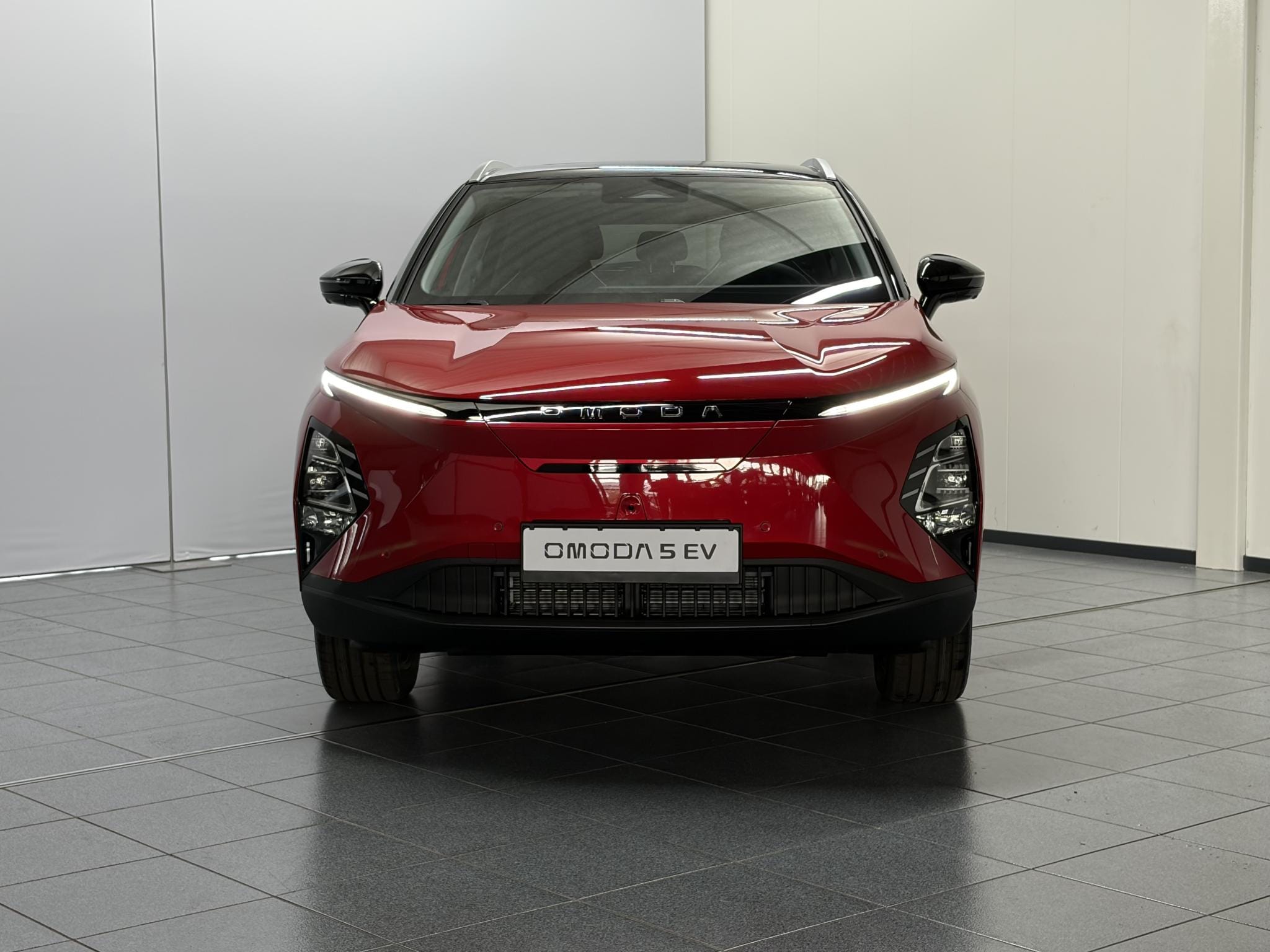 Omoda 5 EV Premium 61 kWh Heel compleet met schuifdak, lederen bekleding en rondom camera's afbeelding 5