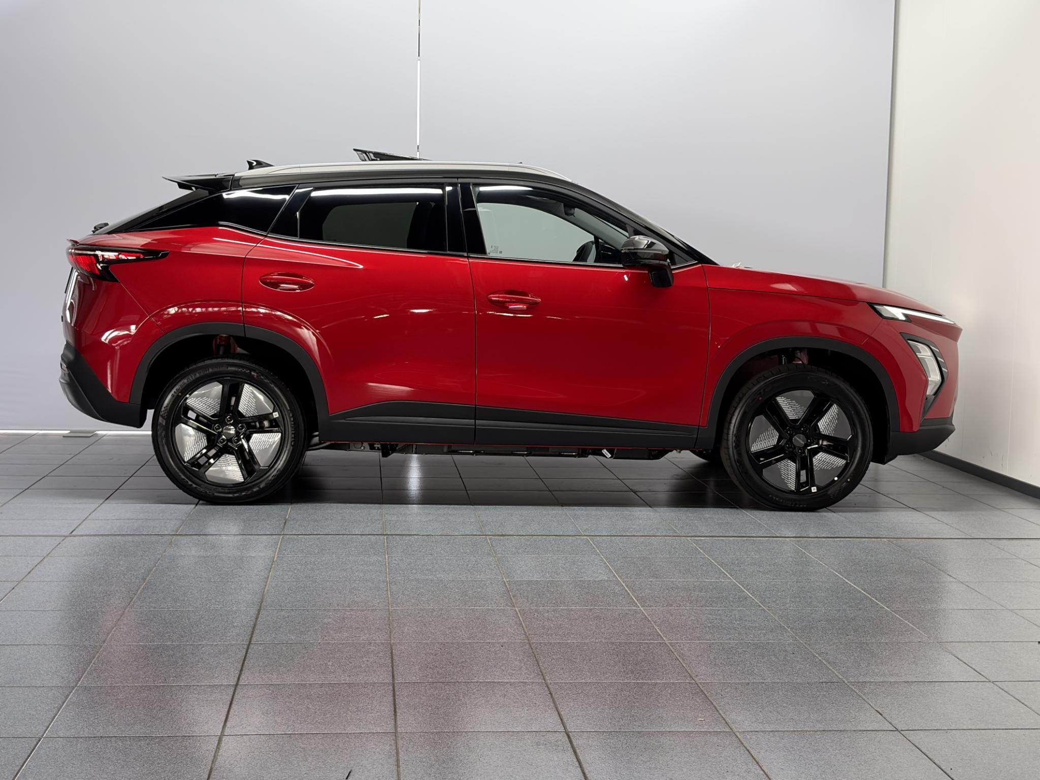 Omoda 5 EV Premium 61 kWh Heel compleet met schuifdak, lederen bekleding en rondom camera's afbeelding 7
