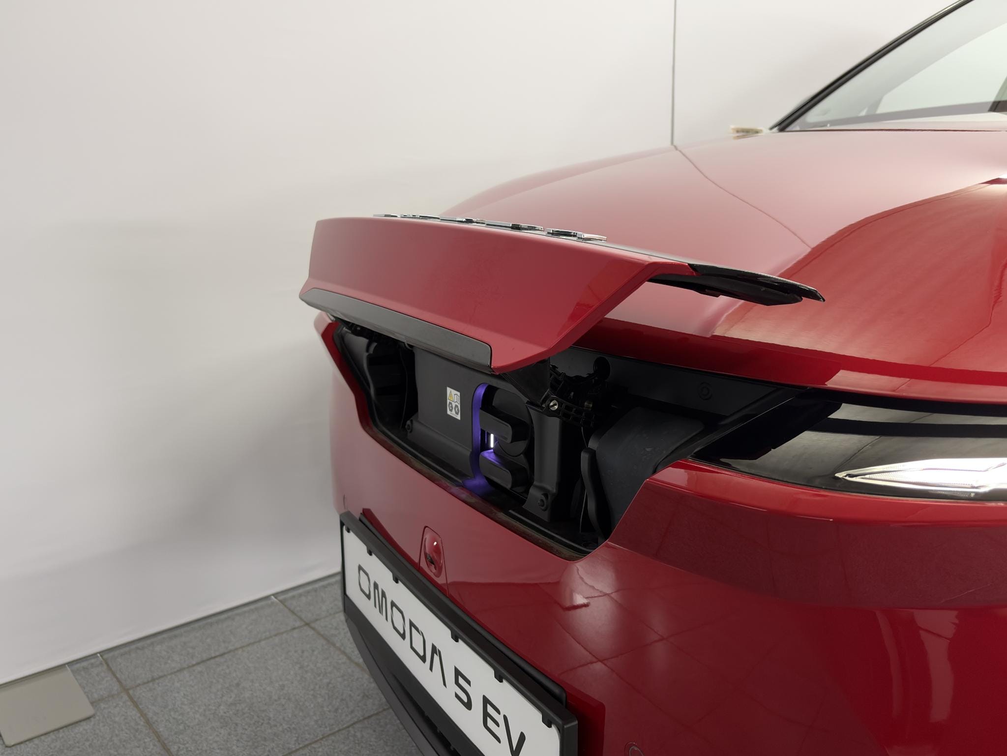 Omoda 5 EV Premium 61 kWh Heel compleet met schuifdak, lederen bekleding en rondom camera's afbeelding 10