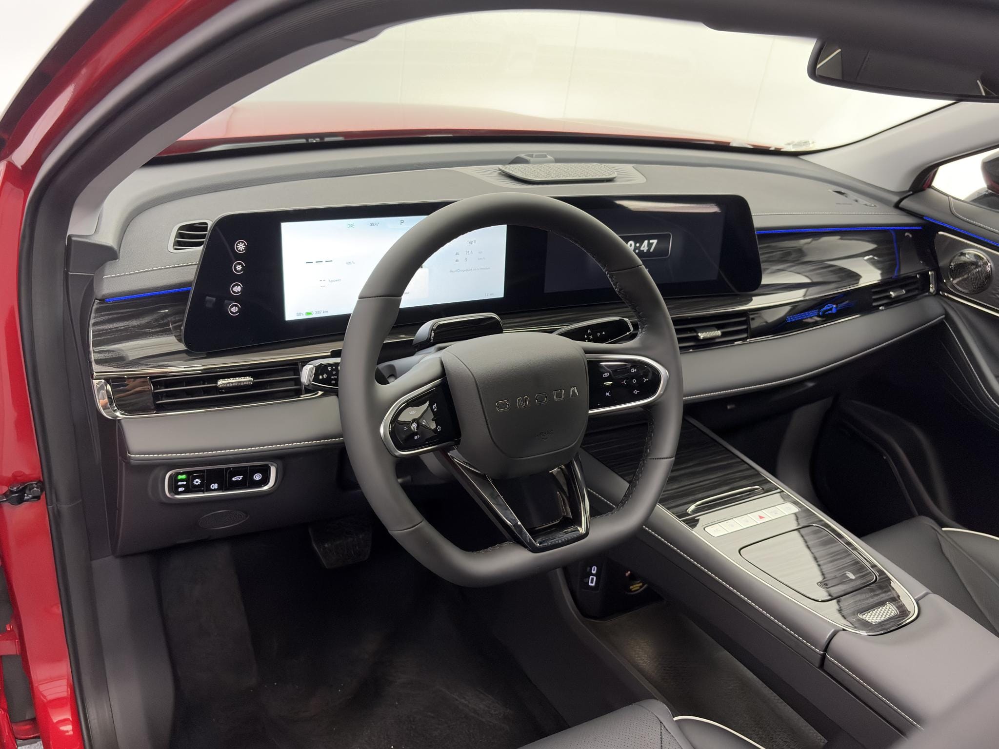 Omoda 5 EV Premium 61 kWh Heel compleet met schuifdak, lederen bekleding en rondom camera's afbeelding 12
