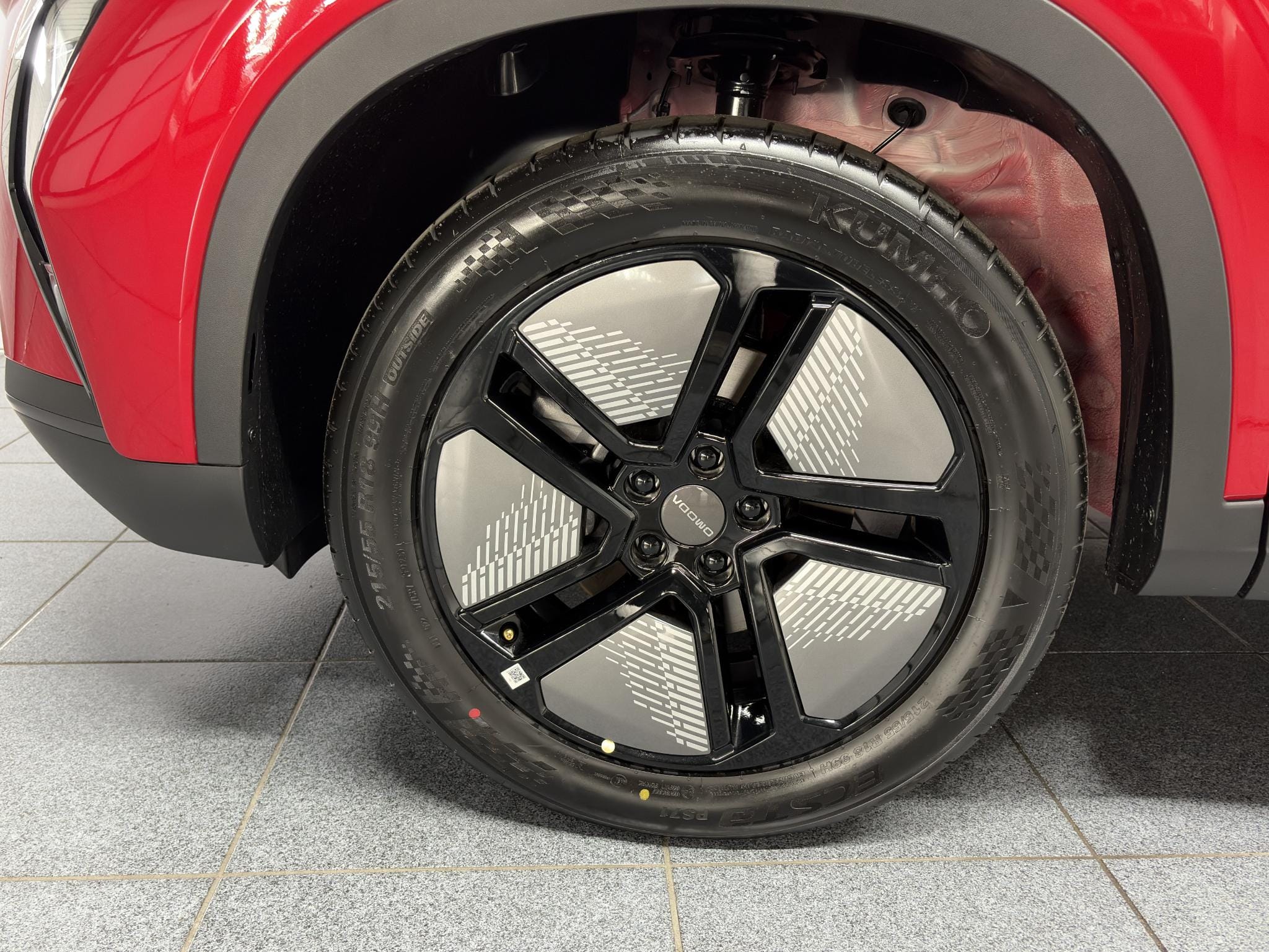 Omoda 5 EV Premium 61 kWh Heel compleet met schuifdak, lederen bekleding en rondom camera's afbeelding 36