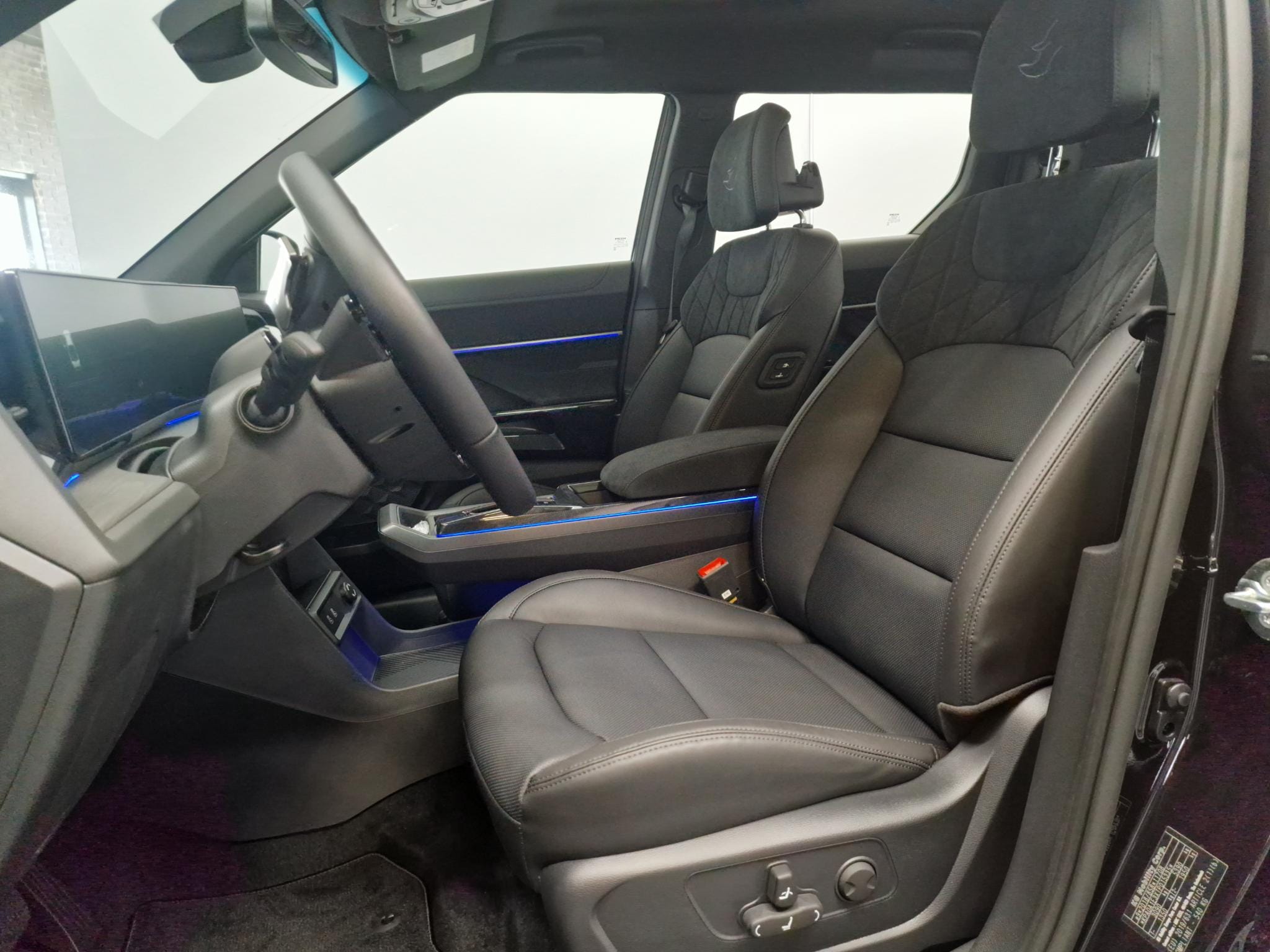 KGM Musso EV Black Line 80.6 kWh 4WD Luxe leder/suede bekleding, Schuifdak, Navigatie, 4x4, 2300kg trekgewicht! afbeelding 13