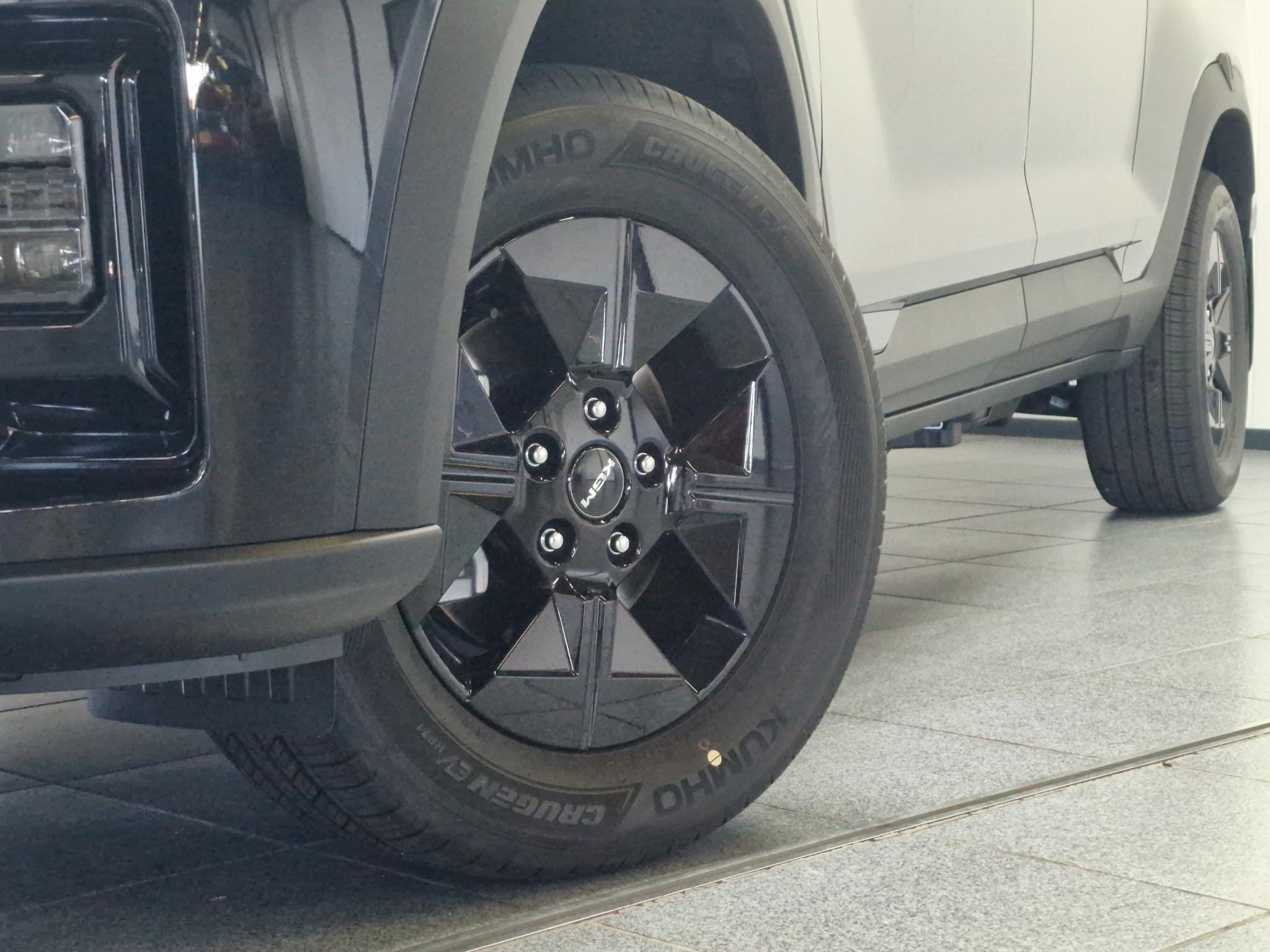 KGM Musso EV Black Line 80.6 kWh 4WD Luxe leder/suede bekleding, Schuifdak, Navigatie, 4x4, 2300kg trekgewicht! afbeelding 40