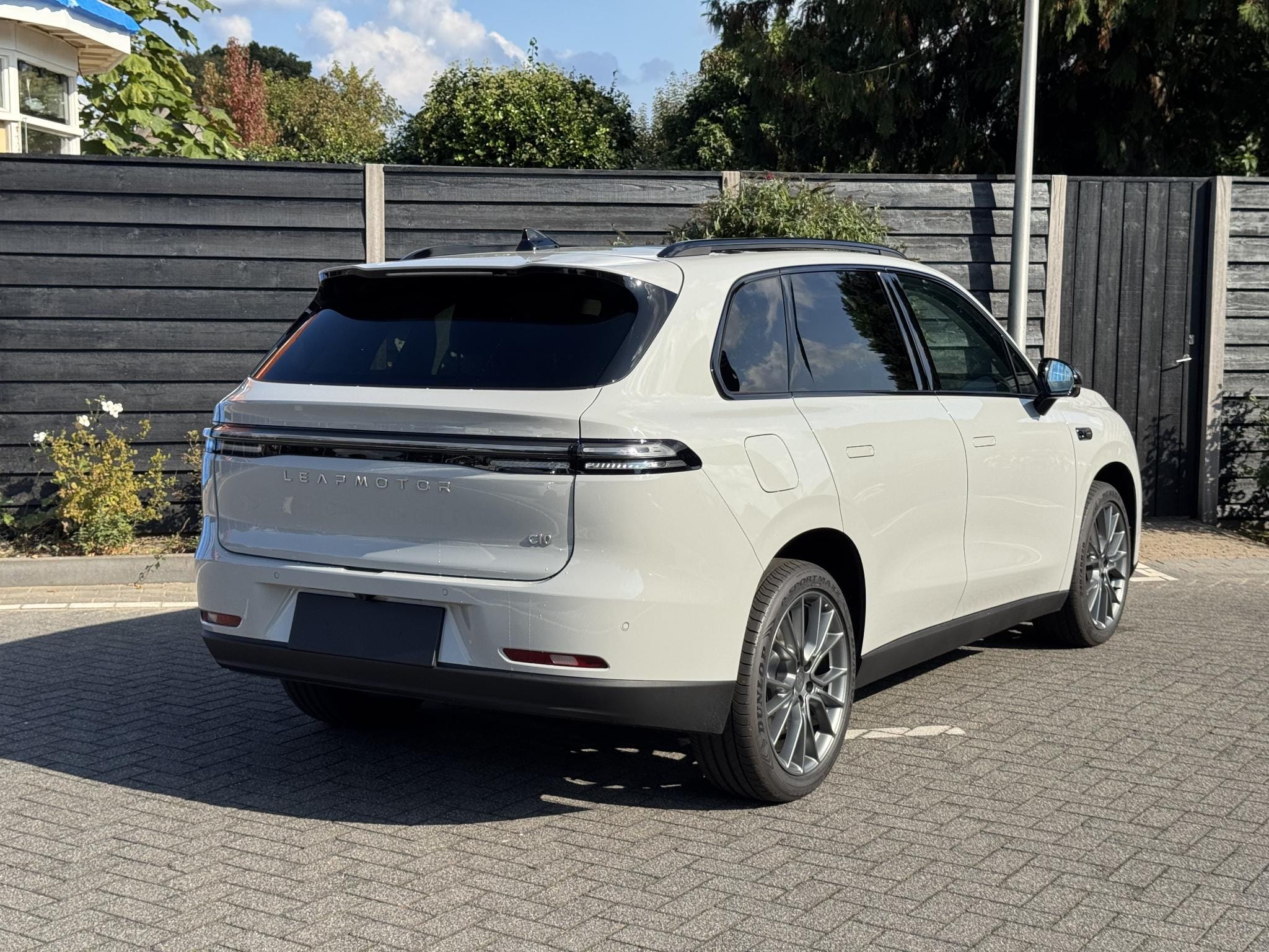 Leapmotor C10 Design REEV 28.4 kWh 218PK Automaat Navigatie, Camera 360, Lichtmetalen velgen, Elektrische Achterklep, Kunstlederen bekleding, Stoel Verwarming & Ventilatie afbeelding 9