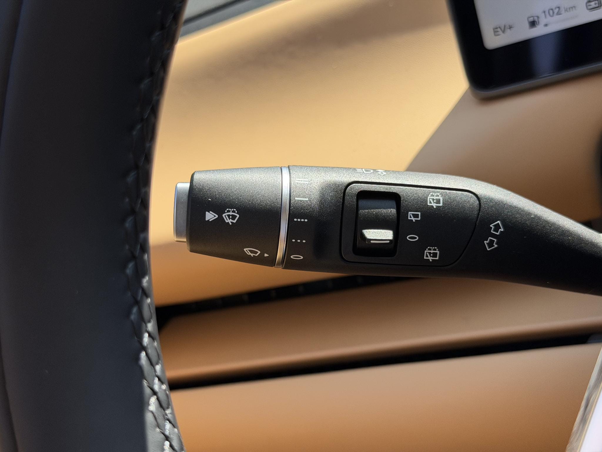 Leapmotor C10 Design REEV 28.4 kWh 218PK Automaat Navigatie, Camera 360, Lichtmetalen velgen, Elektrische Achterklep, Kunstlederen bekleding, Stoel Verwarming & Ventilatie afbeelding 22