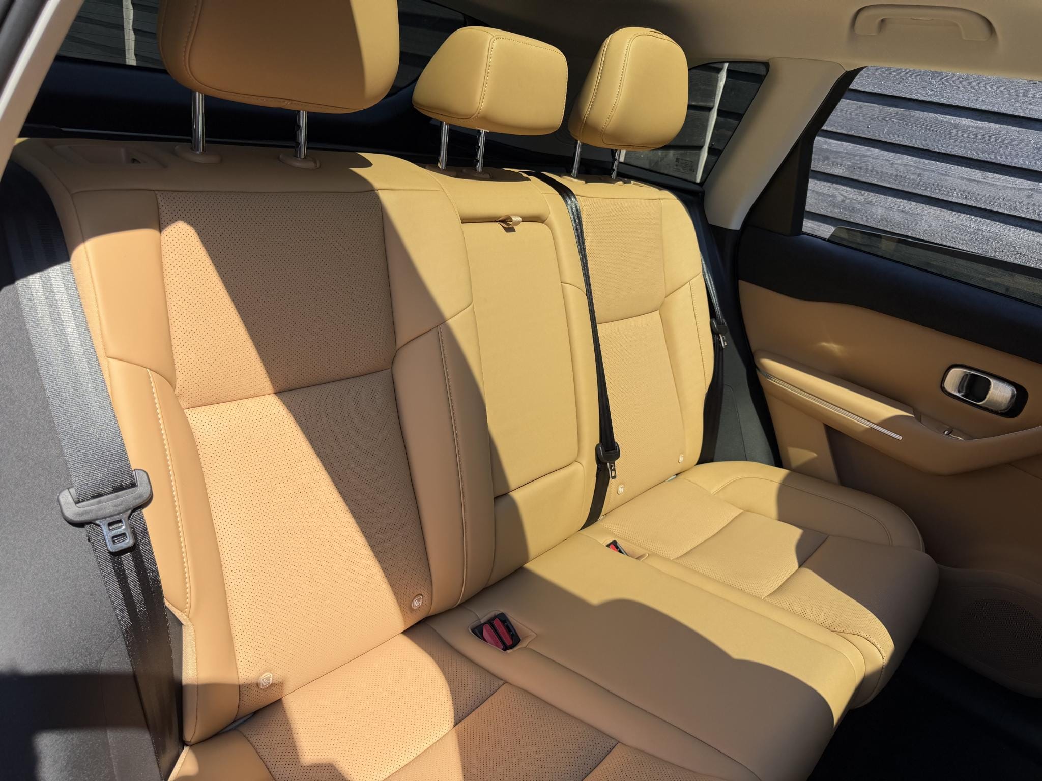 Leapmotor C10 Design REEV 28.4 kWh 218PK Automaat Navigatie, Camera 360, Lichtmetalen velgen, Elektrische Achterklep, Kunstlederen bekleding, Stoel Verwarming & Ventilatie afbeelding 15