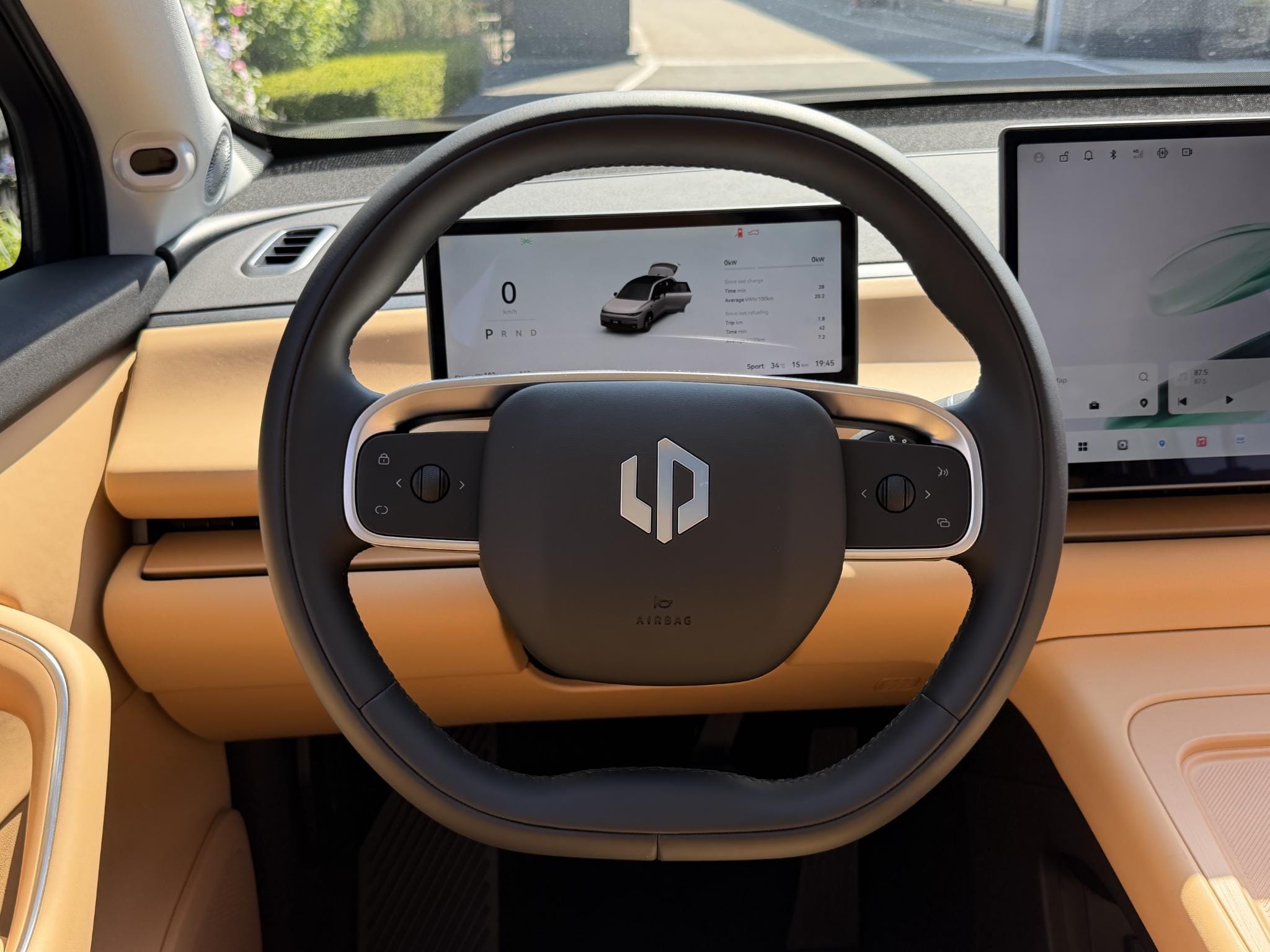 Leapmotor C10 Design REEV 28.4 kWh 218PK Automaat Navigatie, Camera 360, Lichtmetalen velgen, Elektrische Achterklep, Kunstlederen bekleding, Stoel Verwarming & Ventilatie afbeelding 21
