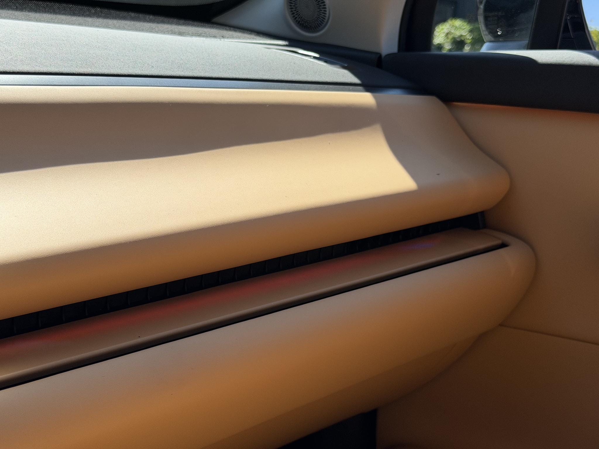 Leapmotor C10 Design REEV 28.4 kWh 218PK Automaat Navigatie, Camera 360, Lichtmetalen velgen, Elektrische Achterklep, Kunstlederen bekleding, Stoel Verwarming & Ventilatie afbeelding 32