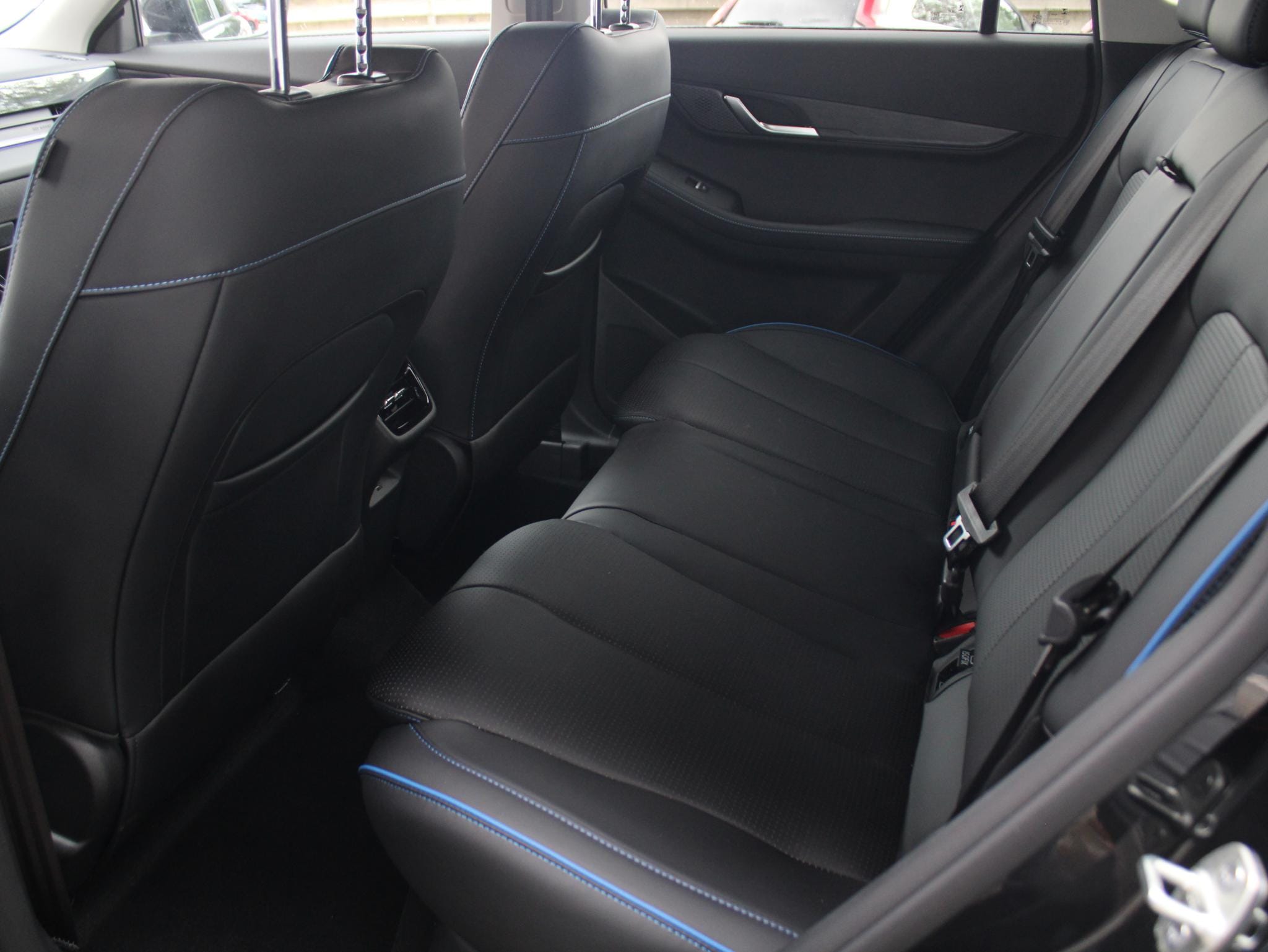 Jaecoo 5 EV Exclusive 61 kWh Navigatie, Stoel vent., Applecarpl./Andr. Auto, Panoramadak, Luxe lederen bekleding, Sony Sound System afbeelding 14