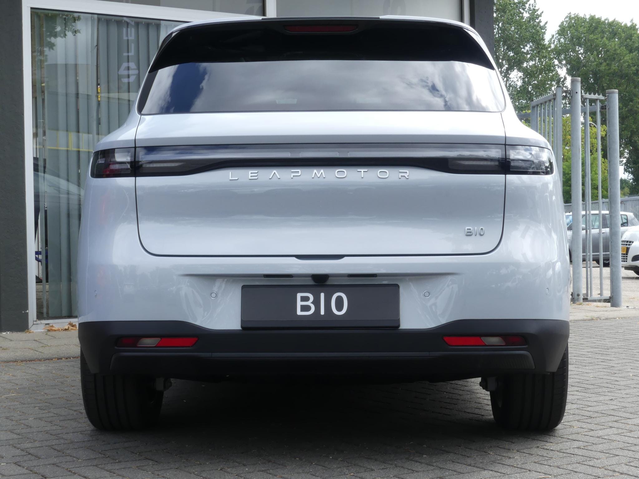 Leapmotor B10 Design ProMax 67.1 kWh 218PK Automaat Navigatie, Camera 360, Lichtmetalen velgen, Elektrische Achterklep, Kunstlederen bekleding, Stoel Verwarming & Ventilatie afbeelding 5