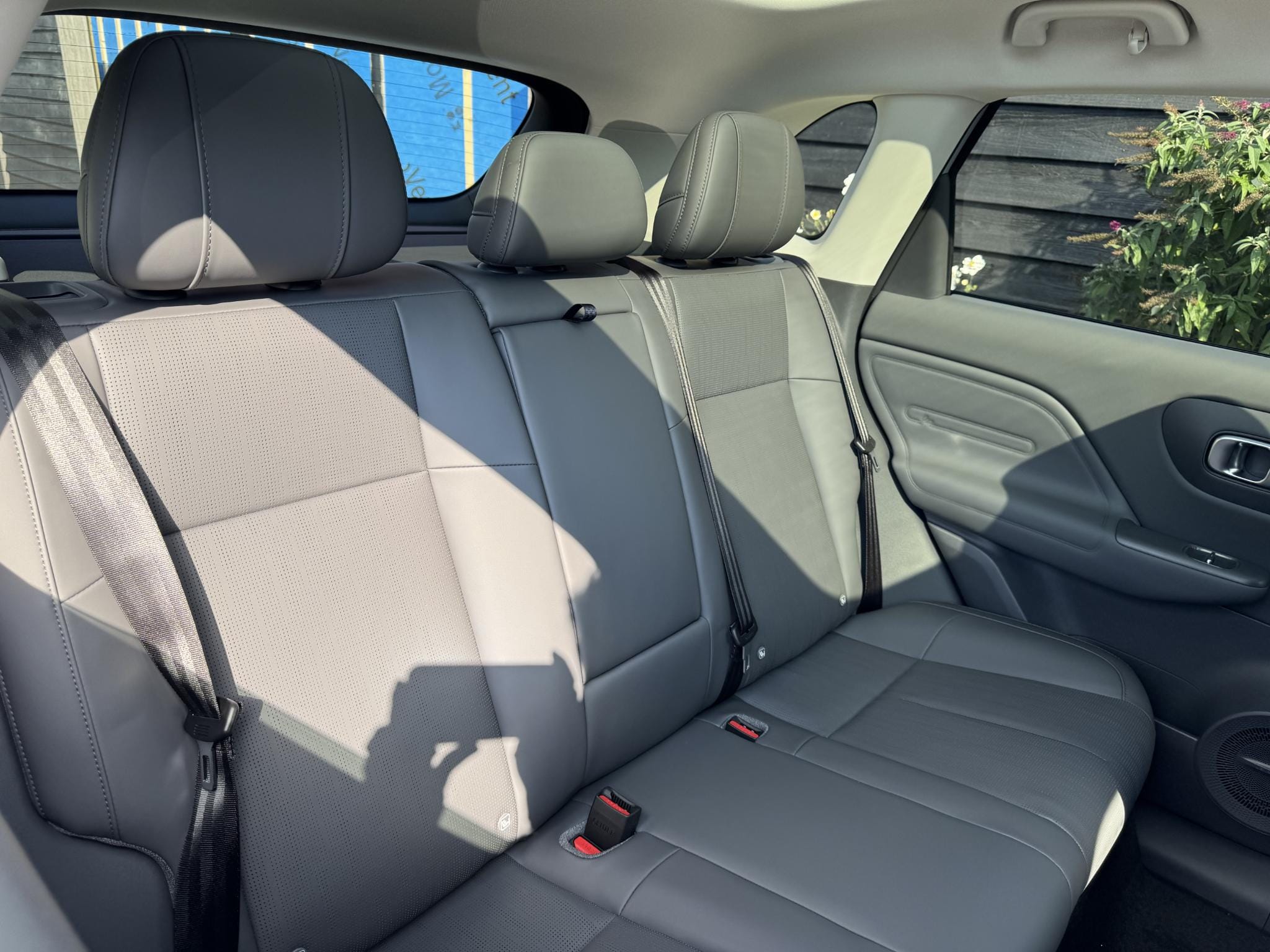 Leapmotor B10 Design ProMax 67.1 kWh 218PK Automaat Navigatie, Camera 360, Lichtmetalen velgen, Elektrische Achterklep, Kunstlederen bekleding, Stoel Verwarming & Ventilatie afbeelding 16