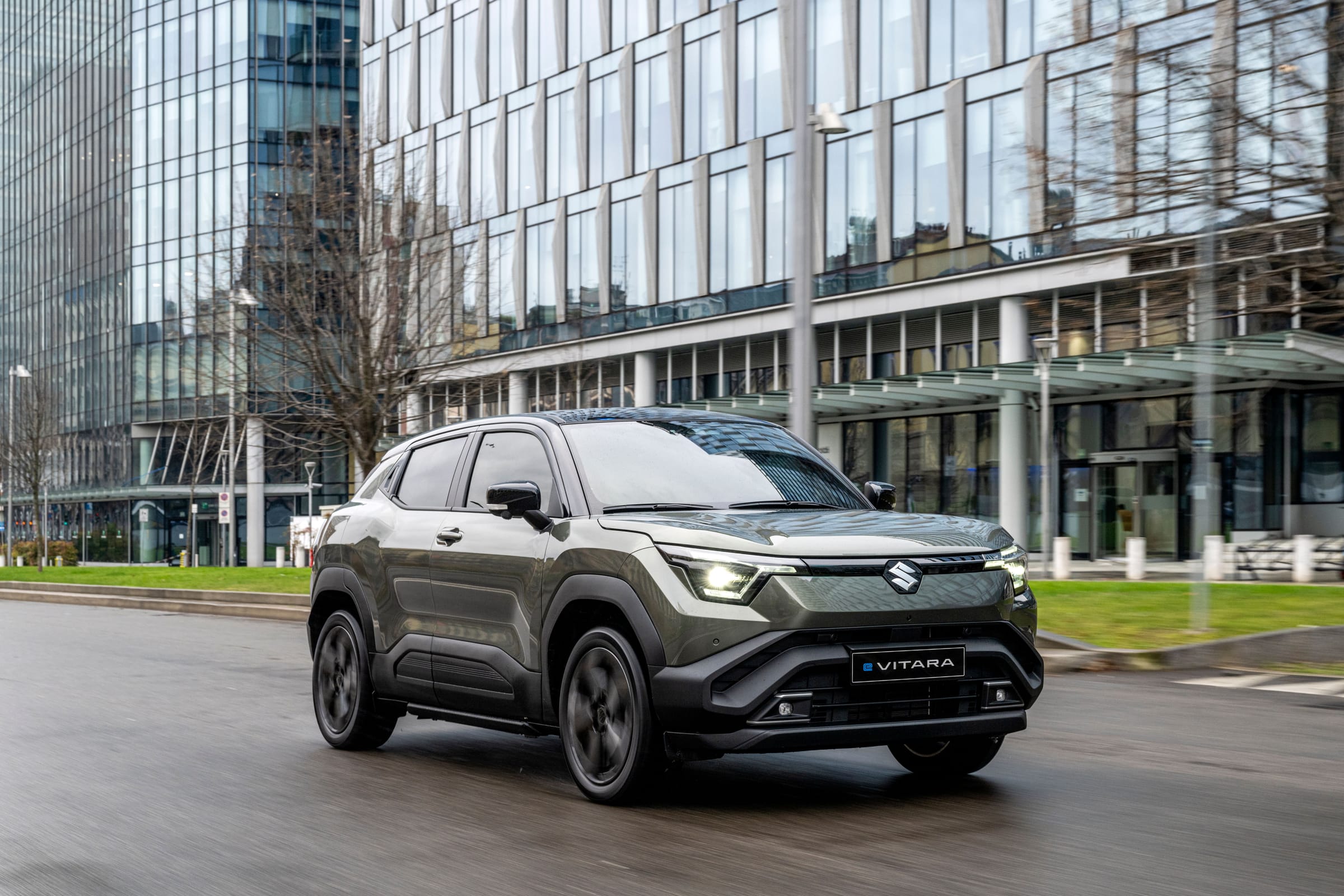 Suzuki e Vitara > Auto Versteeg Buurman Barneveld Ermelo Deventer Nunspeet