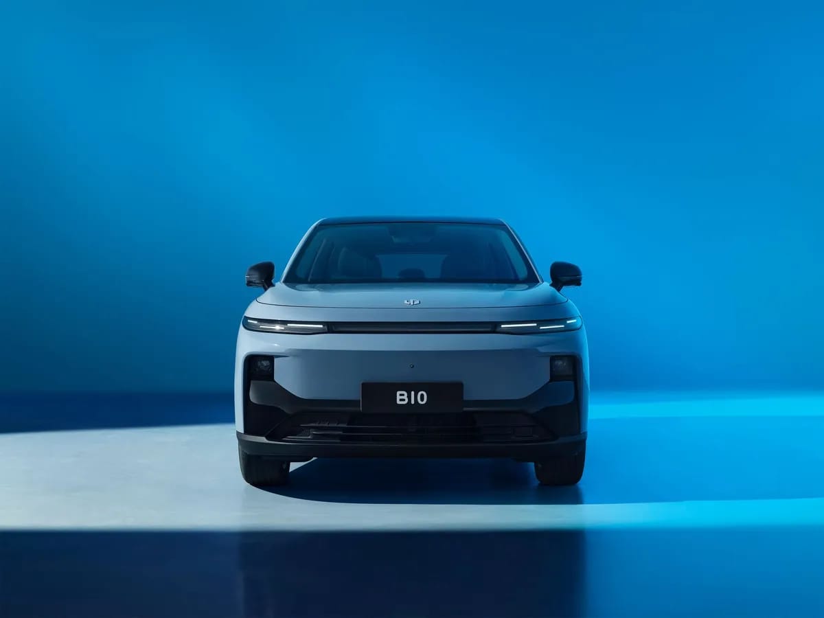 new Leapmotor B10 Auto Versteeg Buurman Voorthuizen Barneveld Ede Veenendaal Apeldoorn Deventer Ermelo.jpg (2).webp