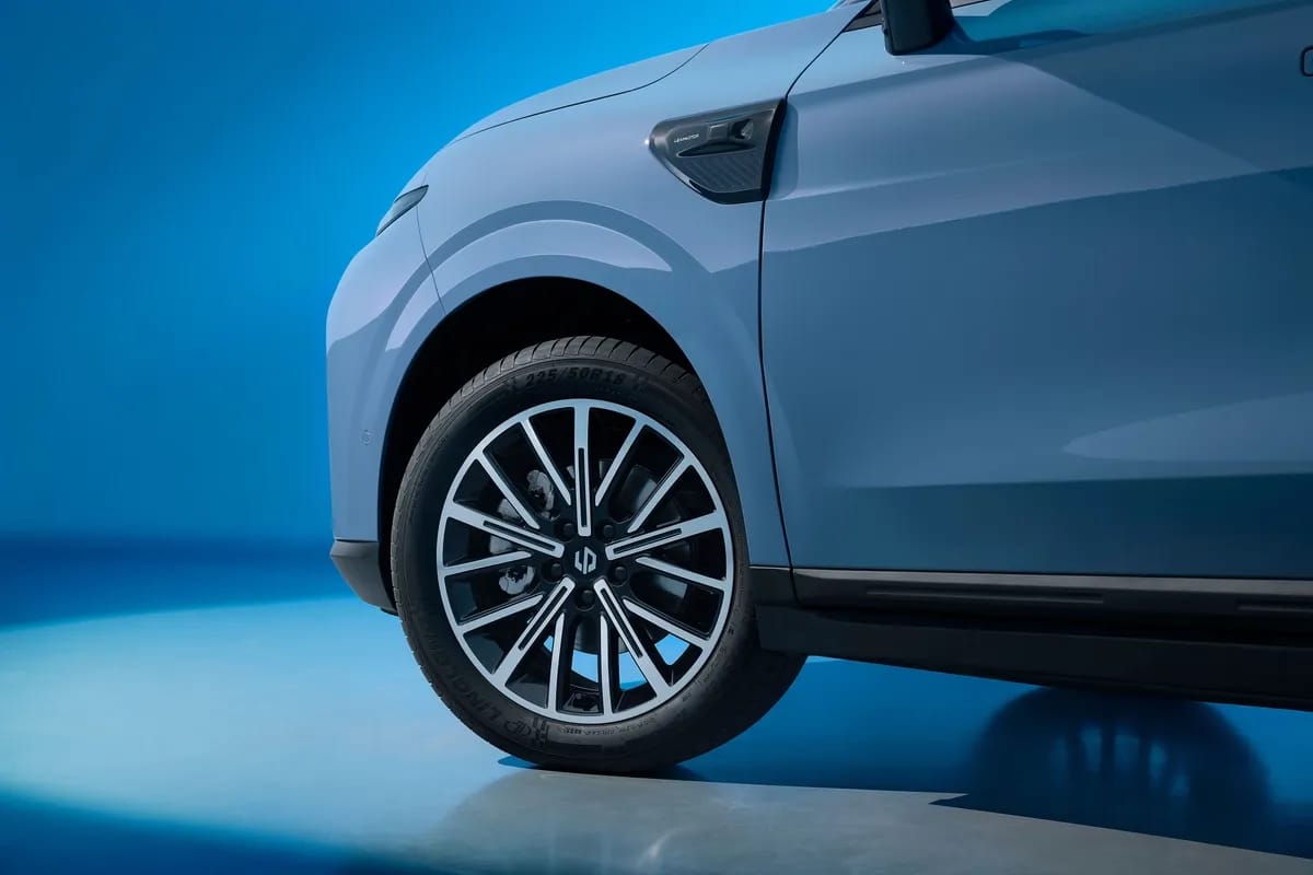 new Leapmotor B10 Auto Versteeg Buurman Voorthuizen Barneveld Ede Veenendaal Apeldoorn Deventer Ermelo.jpg (6).webp